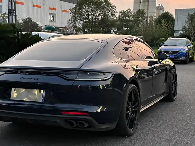 2023 Porsche Panamera 2.9T Platinum Edition
