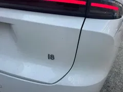 2025 Li Auto i8 Standard, белый — фото 12