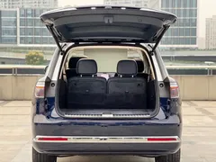 2026 Aito M9 EREV Ultra 6-seat — фото 4