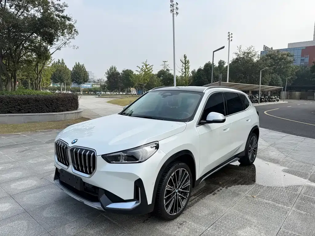 2023 BMW X1 X Design Package
