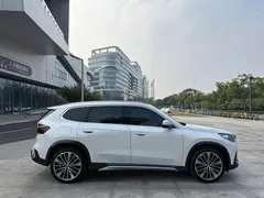 2023 BMW X1 X Design Package, белый — фото 10