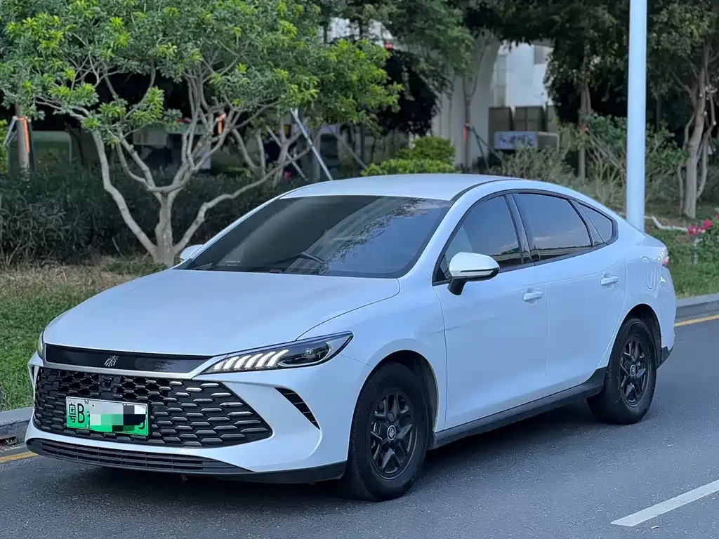 2025 BYD Qin PLUS DM-i PHEV Smart Driving 55km Leading