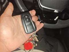 2022 Toyota Highlander Hybrid 2.5L 4WD Premium 7-seat, белый — фото 9