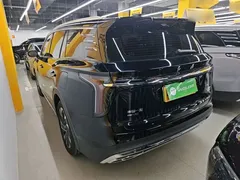 2024 Hongqi HS7 2.0T PHEV 4WD 6, чёрный — фото 5