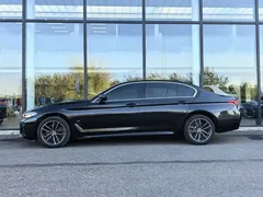 2022 BMW 5 Series 525Li M Sport Package, чёрный — фото 5