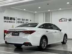2019 Toyota Avalon 2.0L Luxury, белый — фото 5