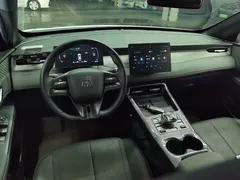 2025 BYD Qin PLUS DM-i PHEV Smart Driving 55km Leading, белый — фото 12