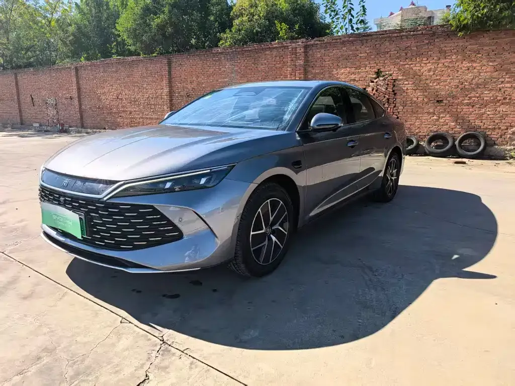2025 BYD Qin L PHEV Smart Driving 120km