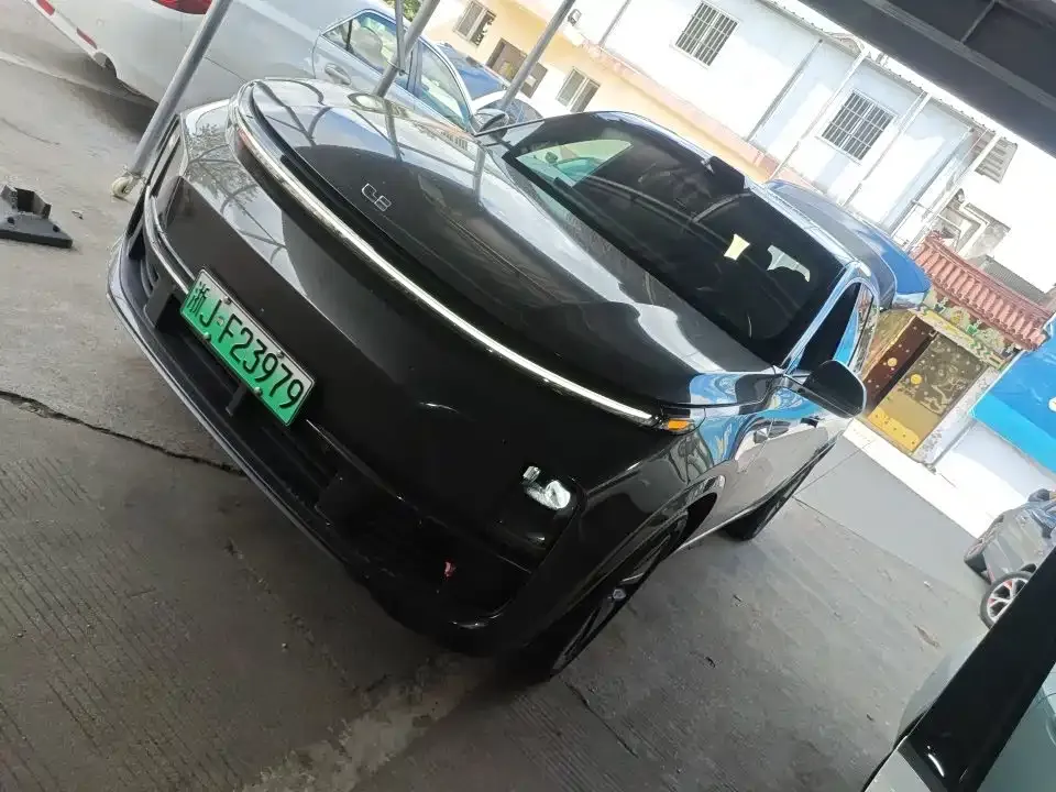 2023 Li Auto L8