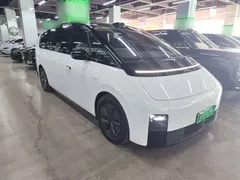 2024 Li Auto MEGA Ultra, белый — фото 4