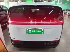 2024 Li Auto MEGA Ultra, белый — фото 6