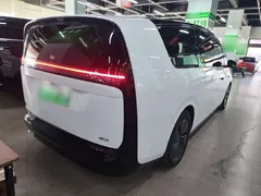 2024 Li Auto MEGA Ultra, белый — фото 7
