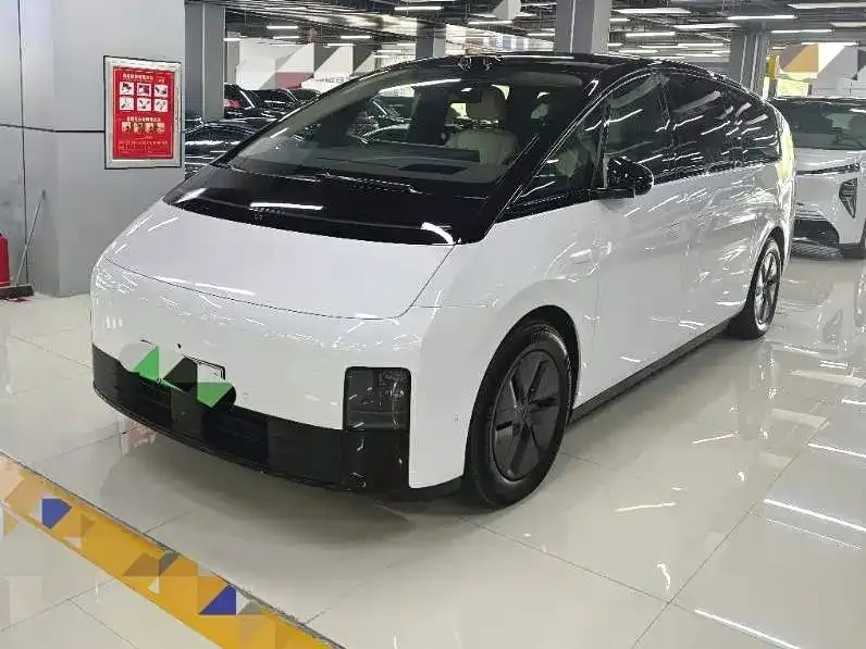 2025 Li Auto MEGA Home