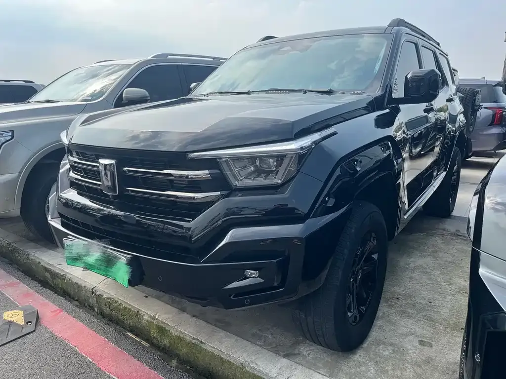 2024 Tank 400 Hi4-T PHEV Off-road