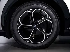 2025 Xiaomi YU7 4WD Pro — фото 12