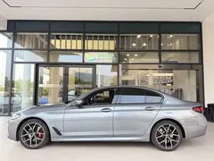 2022 BMW 5 Series 530i Fashion M Sport Package — фото 2
