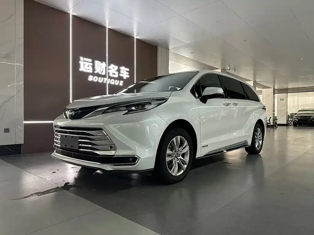 2021 Toyota Sienna 2.5L Hybrid Platinum