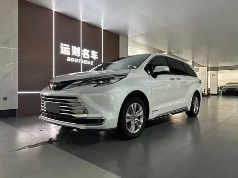 2021 Toyota Sienna 2.5L Hybrid Platinum