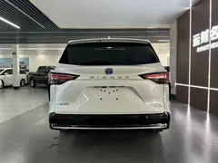 2021 Toyota Sienna 2.5L Hybrid Platinum, белый — фото 8