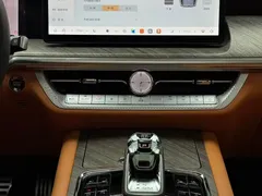 2022 Tank 500 3.0T Sport 5-seat — фото 6