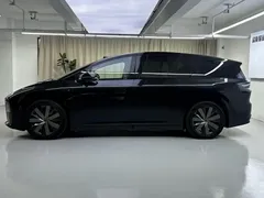 2025 Li Auto i8 Standard, чёрный — фото 4