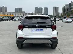 2022 Toyota Yaris L Zhixuan X 1.5L CVT Luxury Plus, белый — фото 5