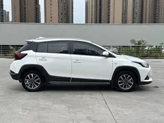 2022 Toyota Yaris L Zhixuan X 1.5L CVT Luxury Plus, белый — фото 8