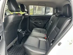 2022 Toyota Yaris L Zhixuan X 1.5L CVT Luxury Plus, белый — фото 16