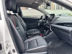 2022 Toyota Yaris L Zhixuan X 1.5L CVT Luxury Plus, белый — фото 20