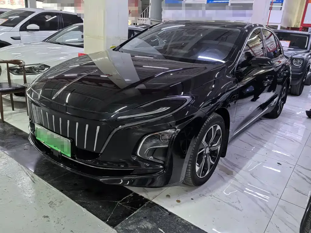 2023 Hongqi E-QM5 Basic Mobility