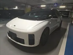 2025 Li Auto i6 2WD Standard, белый — фото 1