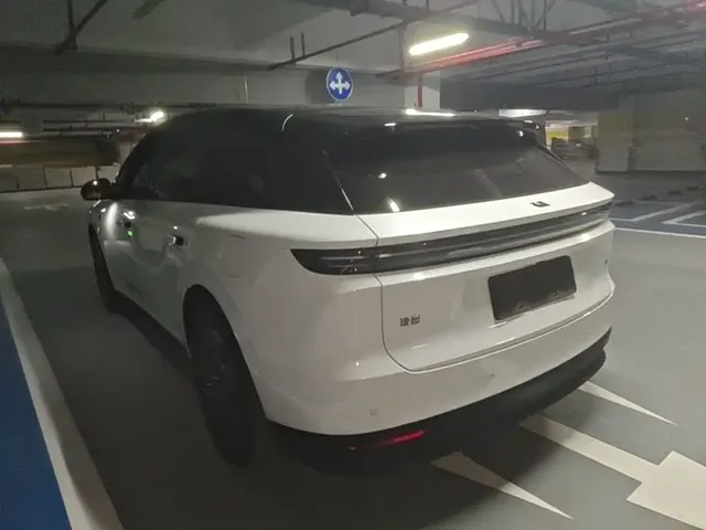 2025 Li Auto i6 2WD Standard