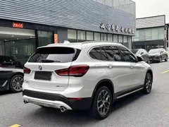 2022 BMW X1 Premium, белый — фото 8
