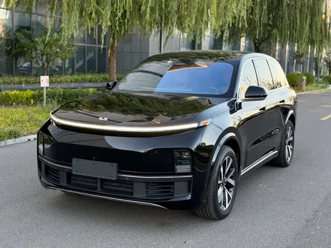 2023 Li Auto L8