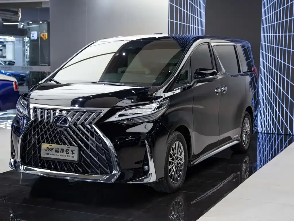 2020 Lexus LM 300h 4