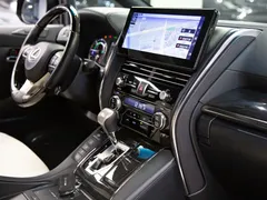 2020 Lexus LM 300h 4, чёрный — фото 6