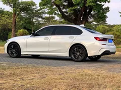 2021 BMW 3 Series 325Li M Sport Night Package, белый — фото 4