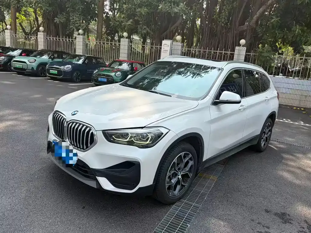 2022 BMW X1