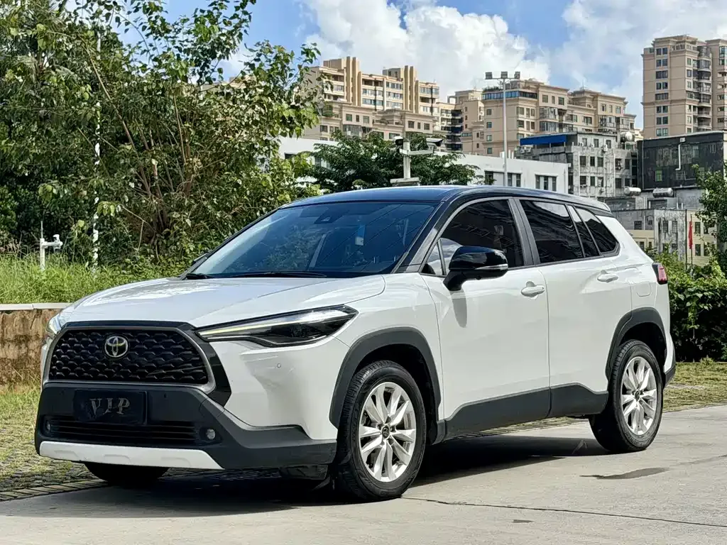 2022 Toyota Frontlander 2.0L CVT Leading