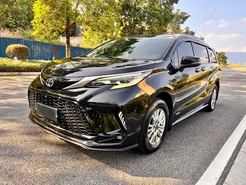 2021 Toyota Sienna 2.5L Hybrid Luxury