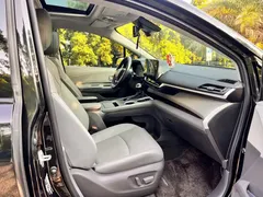 2021 Toyota Sienna 2.5L Hybrid Luxury, чёрный — фото 13