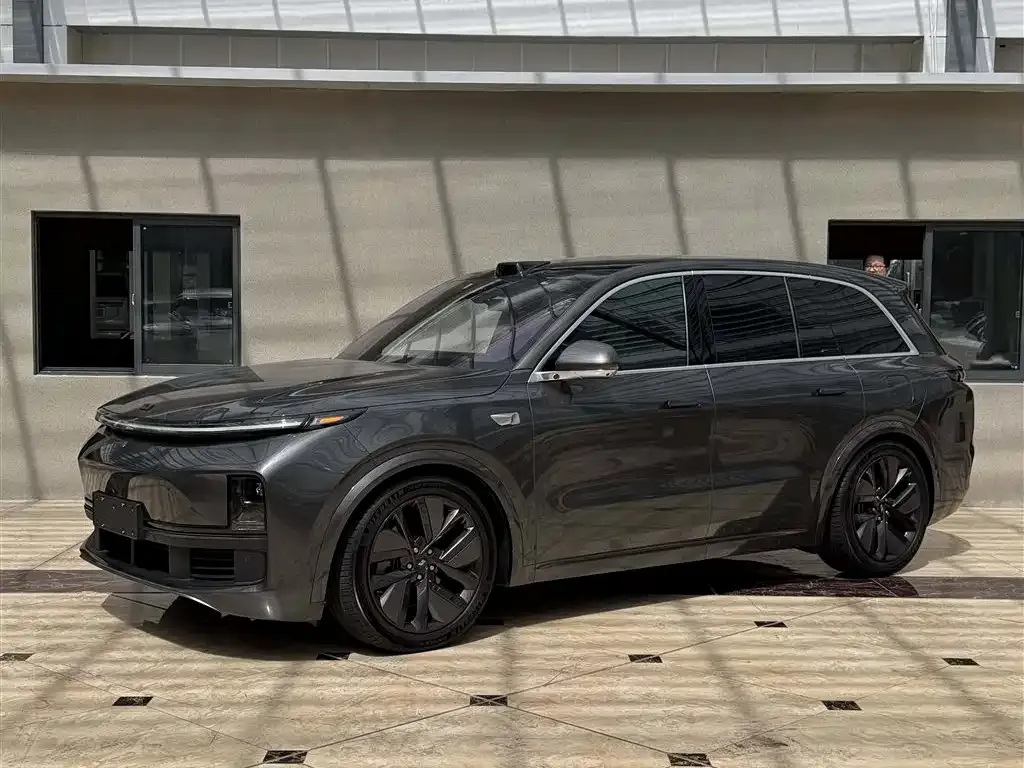 2023 Li Auto L8