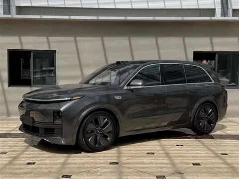 2023 Li Auto L8