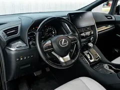 2020 Lexus LM 300h 4, чёрный — фото 28