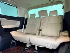 2023 Toyota Alphard 2.5L Hybrid Premium Gold, белый — фото 7