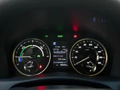 2023 Toyota Alphard 2.5L Hybrid Premium Gold, белый — фото 9