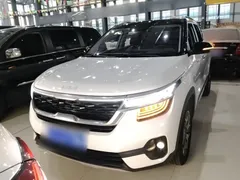 2021 Kia Seltos 1.5L CVT Trend, белый — фото 3