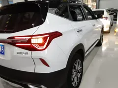 2021 Kia Seltos 1.5L CVT Trend, белый — фото 8