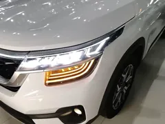 2021 Kia Seltos 1.5L CVT Trend, белый — фото 24