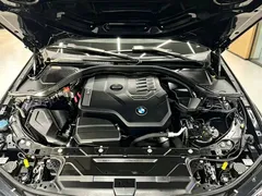 2022 BMW 3 Series 325i M Sport Dark, чёрный — фото 6